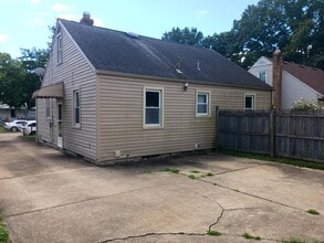 59 W Lewis St in Struthers, OH - Building Photo - Building Photo