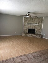 520 Normandy Ln in Saginaw, TX - Building Photo