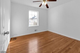 210 Port Ave in Elizabeth, NJ - Building Photo - Building Photo