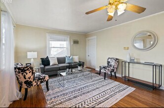 5322 NE 11th Ave in Portland, OR - Building Photo - Building Photo