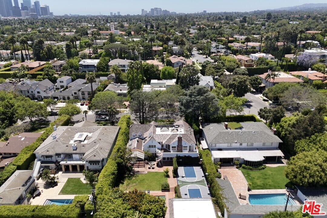 628 Elm Dr in Beverly Hills, CA - Building Photo