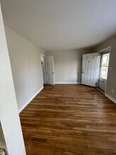 22773 Brittany Ave in Eastpointe, MI - Foto de edificio - Building Photo