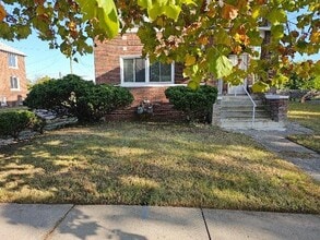 5003 Whitfield St in Detroit, MI - Building Photo - Building Photo