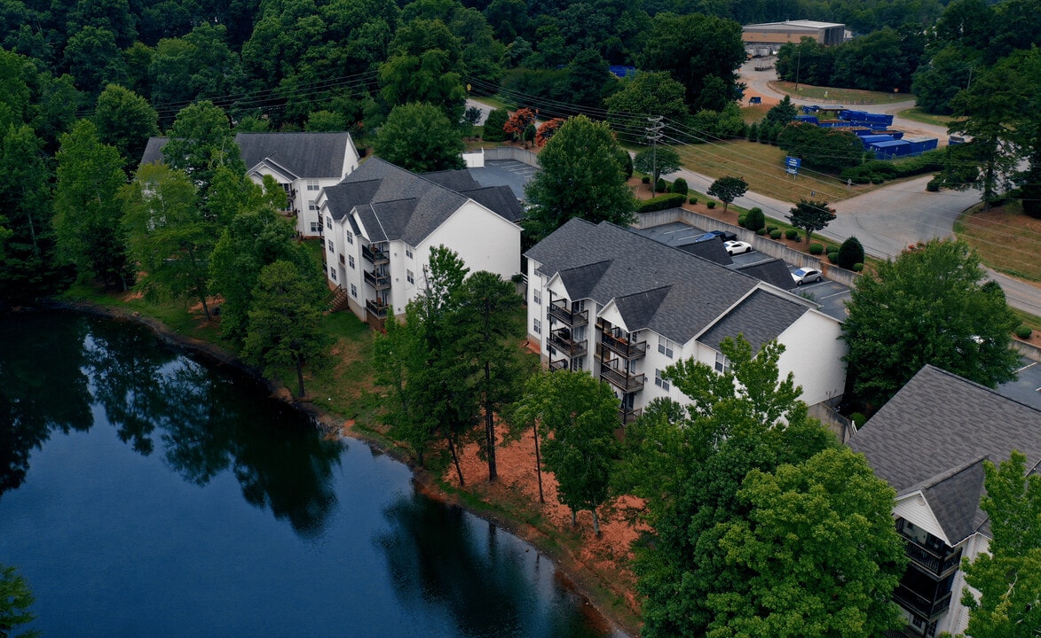 Lakeview Apartments in Fort Mill, SC - Foto de edificio