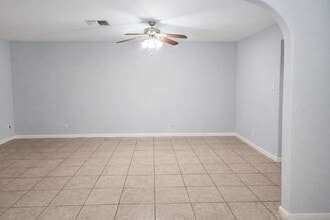 2118 17th Ave N in Texas City, TX - Building Photo - Building Photo