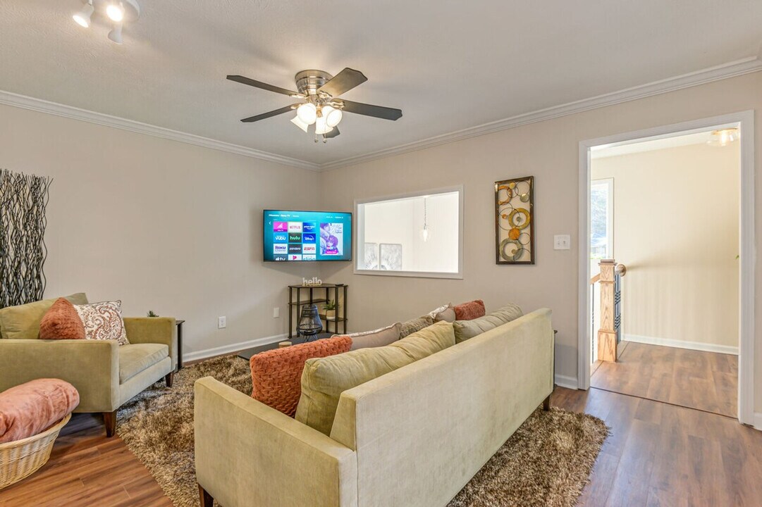 27 W Ridge Dr SE in Cartersville, GA - Building Photo