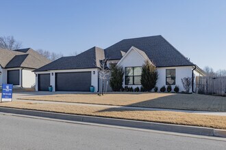 Presley Heights Bixby in Bixby, OK - Building Photo - Building Photo