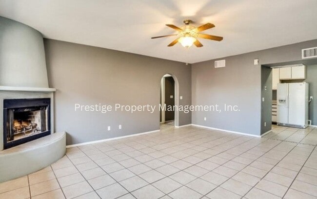 2727 N Dodge Blvd in Tucson, AZ - Building Photo - Building Photo