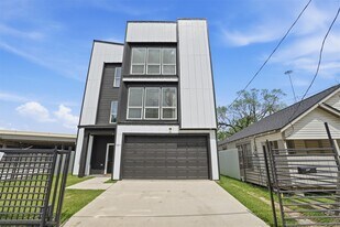 3411 Nance St in Houston, TX - Building Photo