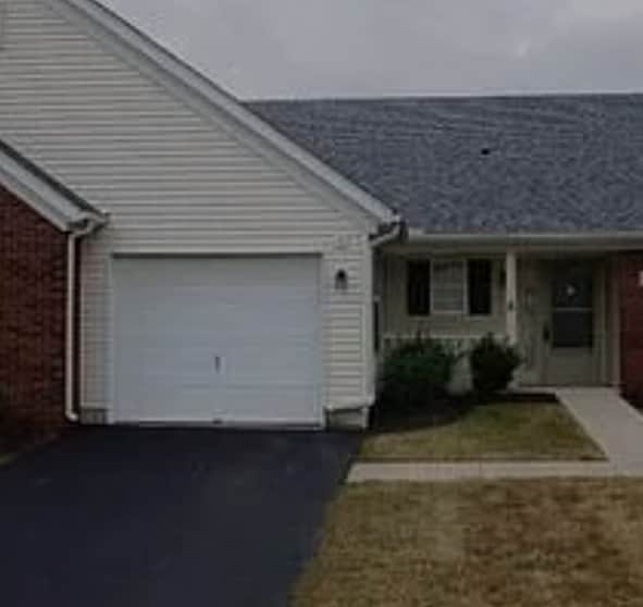 property at 1071 Oak Bay Dr