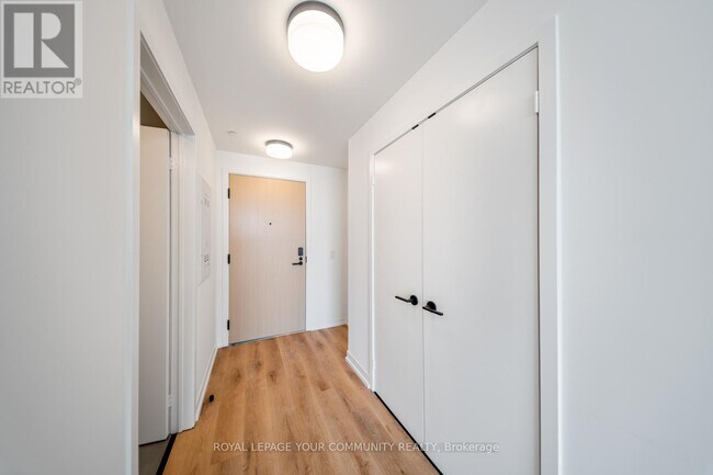 5 York Garden Wy in Toronto, ON - Building Photo - Building Photo