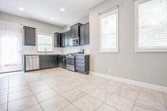 1125 Paris Dr in Roseville, CA - Building Photo - Building Photo