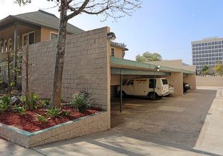 Spurgeon Arms Apartments in Santa Ana, CA - Building Photo - Building Photo