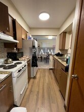 4434 N Oakland Ave in Shorewood, WI - Building Photo - Building Photo