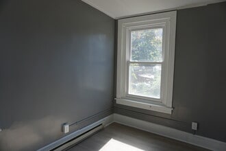 25 N 2nd St, Unit 3 in Easton, PA - Building Photo - Building Photo