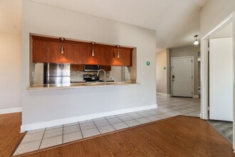 7511 Breezewood Ct in Port Richey, FL - Building Photo - Building Photo