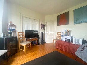 108 Central St, Unit 2L in Somerville, MA - Building Photo - Building Photo