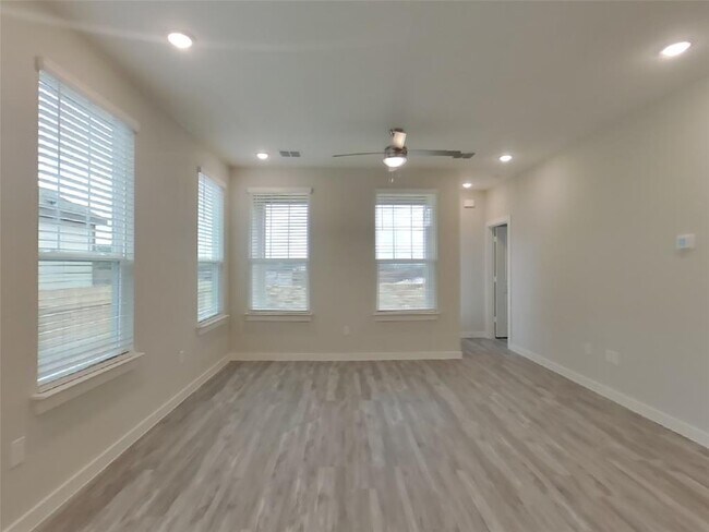 1605 Mexican Heather Dr in Leander, TX - Building Photo - Building Photo