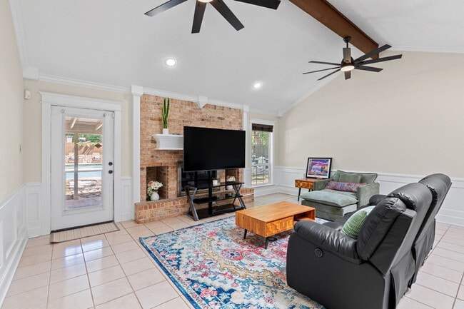 property at 908 Green Meadow Dr