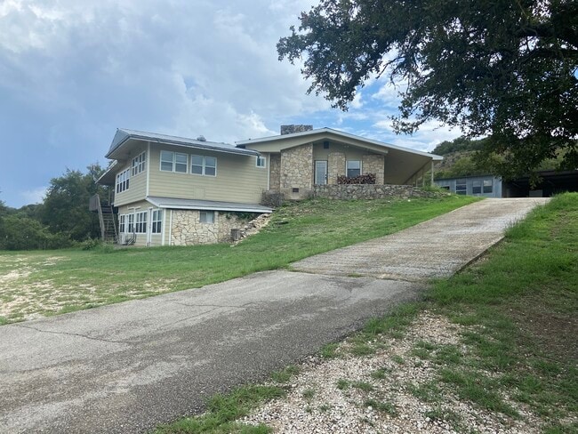 property at 1331 Hinch Dr