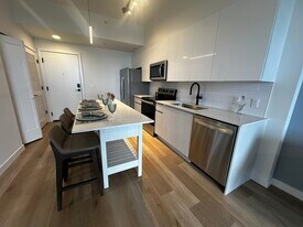 134 SE 2nd Ave, Unit A2 in Dania Beach, FL - Building Photo