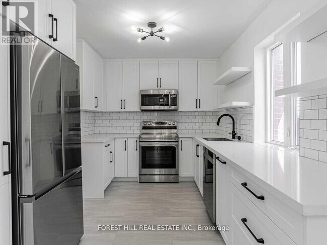 80 Belgravia Ave in Toronto, ON - Building Photo - Building Photo