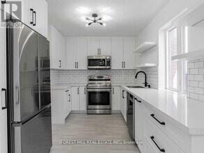 80 Belgravia Ave in Toronto, ON - Building Photo - Building Photo