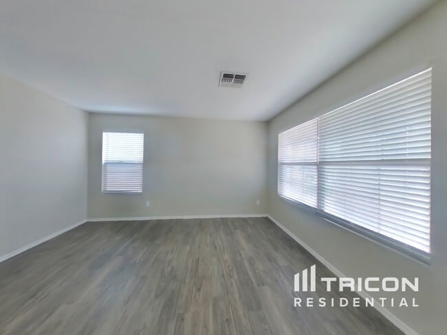 3326 W St Anne Ave in Phoenix, AZ - Building Photo - Building Photo