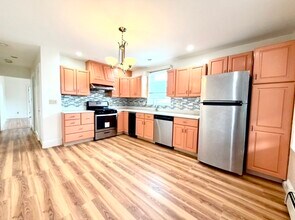 1129 Saratoga St in Boston, MA - Building Photo - Building Photo