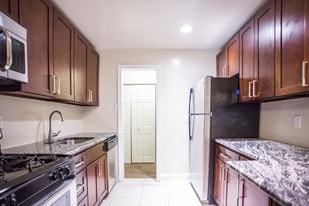 Crystal Springs in Silver Spring, MD - Building Photo