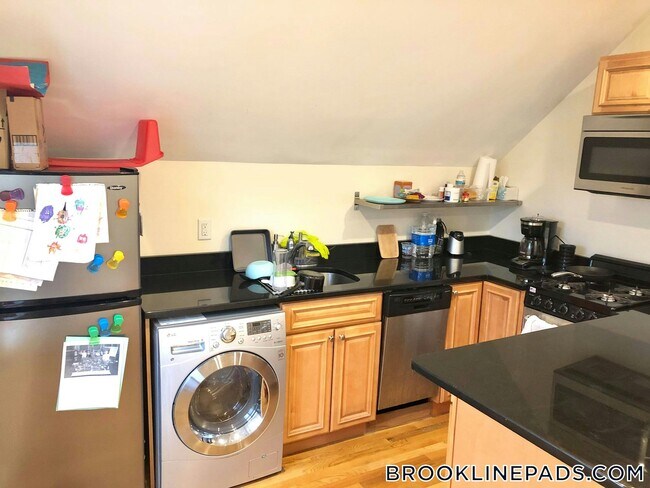 172 Fuller St in Boston, MA - Building Photo - Building Photo