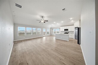 2969 Greenbriar Rd in Seguin, TX - Building Photo - Building Photo