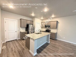 388 N Traquair Ln in Meridian, ID - Building Photo - Building Photo