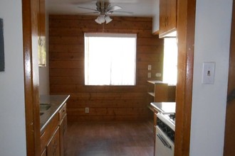 9417 Rose St, Unit 5 in Bellflower, CA - Building Photo - Building Photo