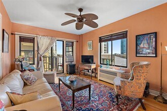 130 4th Ave N in St. Petersburg, FL - Building Photo - Building Photo