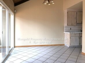1549 Valdez Cir in Salinas, CA - Building Photo - Building Photo