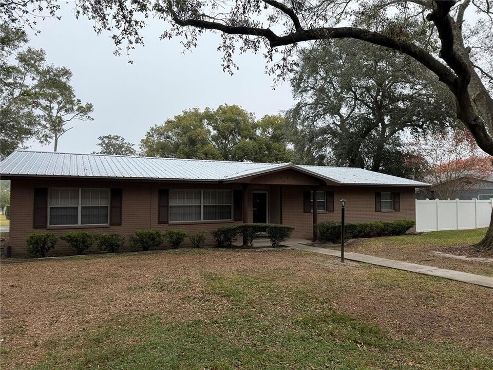 1202 Heidi Ln S in Lakeland, FL - Building Photo