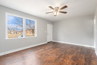 701 9th Ave S in Birmingham, AL - Foto de edificio - Building Photo