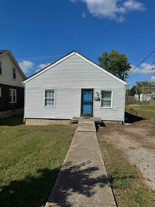 1728 Knowles St in Nashville, TN - Building Photo