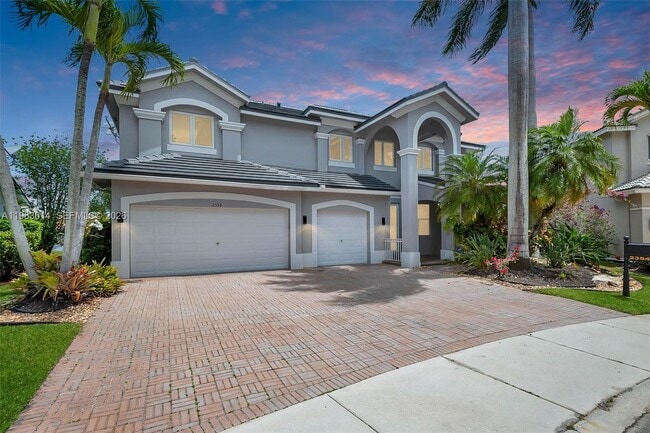 property at 2354 Quail Roost Dr