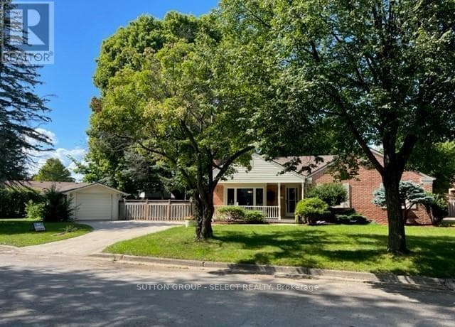 property at 6 Kirkton Ct