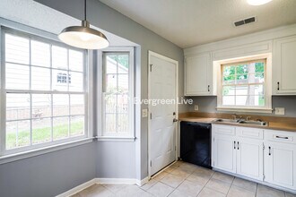 108 Gales River Rd in Irmo, SC - Foto de edificio - Building Photo