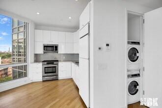 525 Clinton Ave in Brooklyn, NY - Building Photo - Building Photo