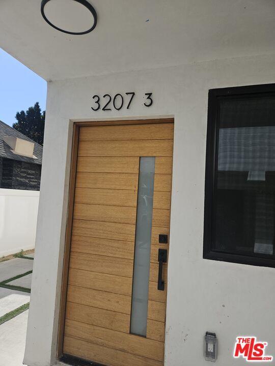 3207 W 18th St in Los Angeles, CA - Building Photo - Building Photo