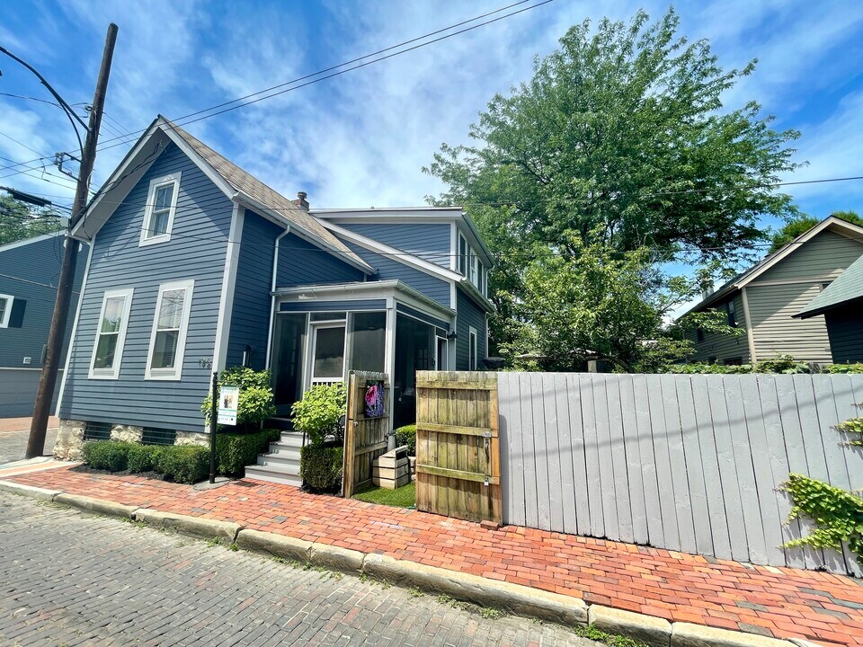 196 E Columbus St in Columbus, OH - Building Photo