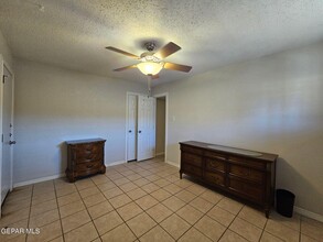 3910 Lincoln Ave in El Paso, TX - Building Photo - Building Photo