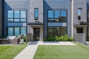 6605 North Ave in Oak Park, IL - Building Photo