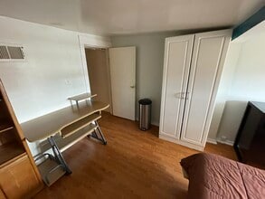 1013 St Paul St, Unit 4 in Baltimore, MD - Foto de edificio - Building Photo