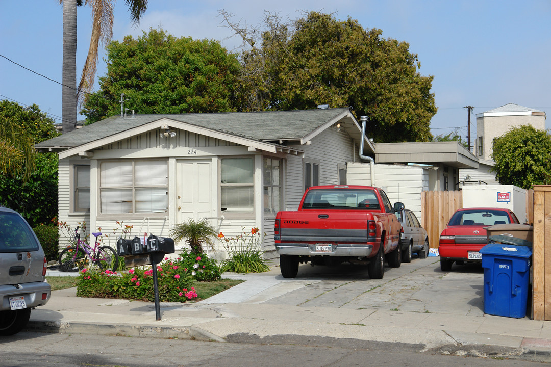 224 S Santa Rosa St in Ventura, CA - Building Photo