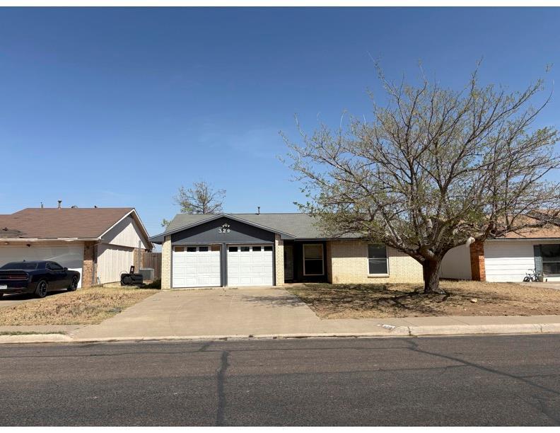329 Rocky Ln Dr in Midland, TX - Building Photo